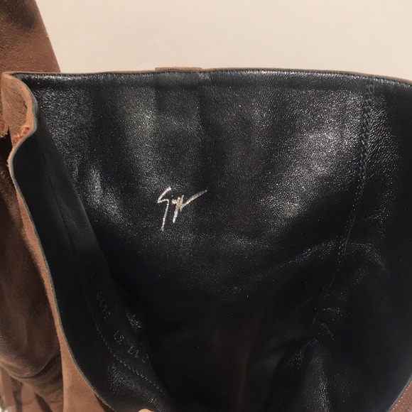 Giuseppe Zanotti suede booties - Picture 5 of 9